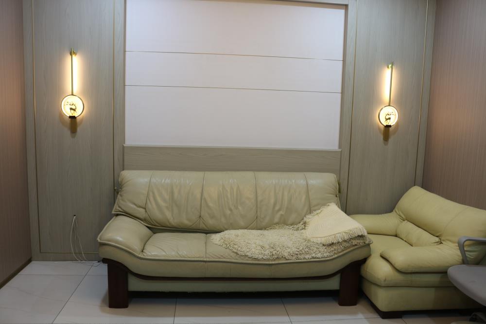 Customized furniture for study room